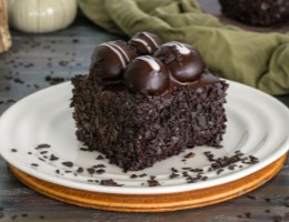 Siyah Profiterollu Pasta