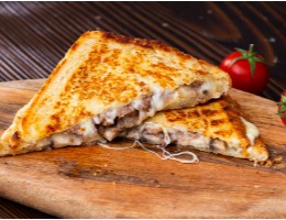 Kavurmalı Kaşarlı Tost